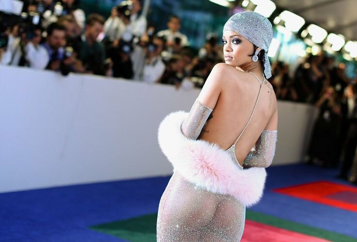 Рианна. Фото из клипов и Инстаграм.