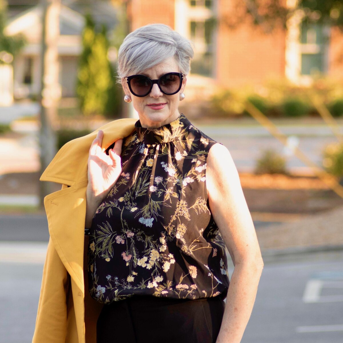Что носить осенью 2019 женщине старше 45 лет, чтобы выглядеть модно и свежо