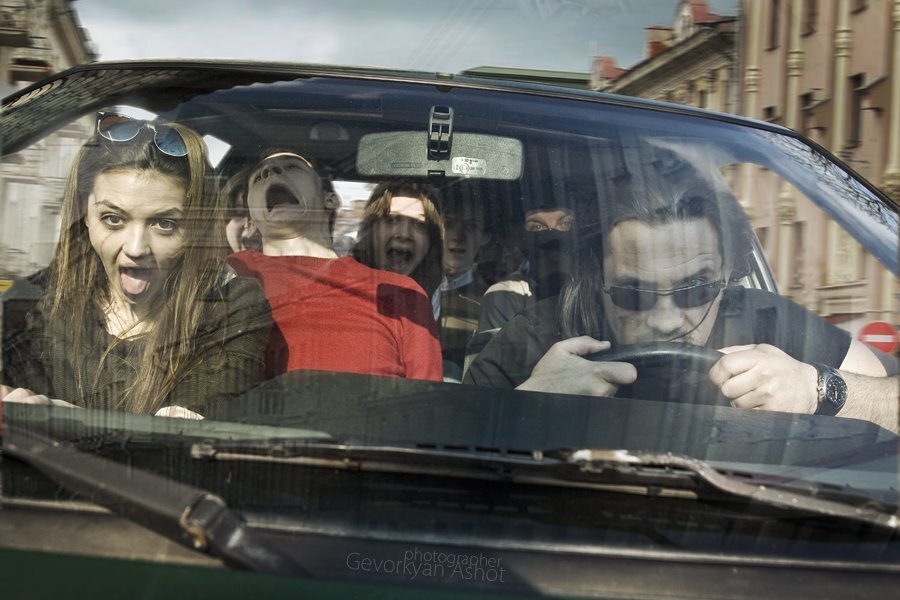 Перегруз, это когда машина битком. Фото: creativing.net