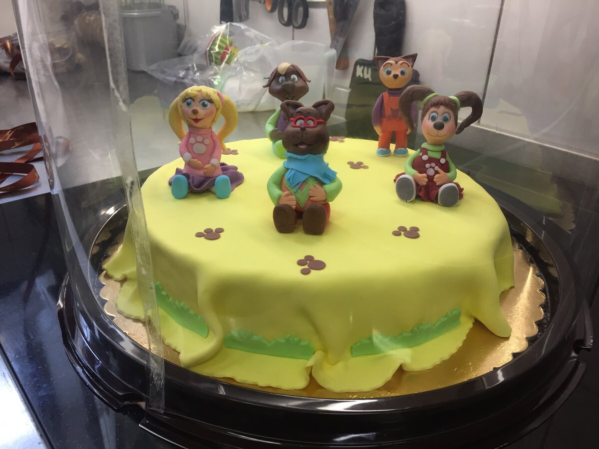 Но все пошло немного не так. Я признала только блондинку))) 