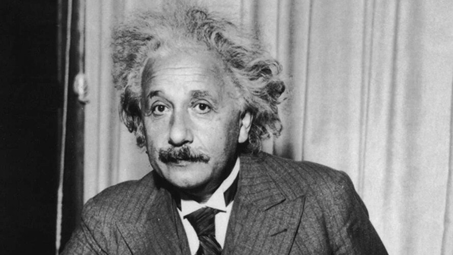Альберт Эйнштейн