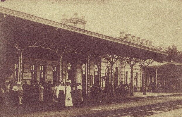 На таком вокзале могла быть застрелена Мещерская. Фото с сайта  опуск-на-кавказе.рф