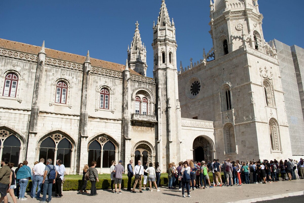 Очередь в монастырь Жеронимуш