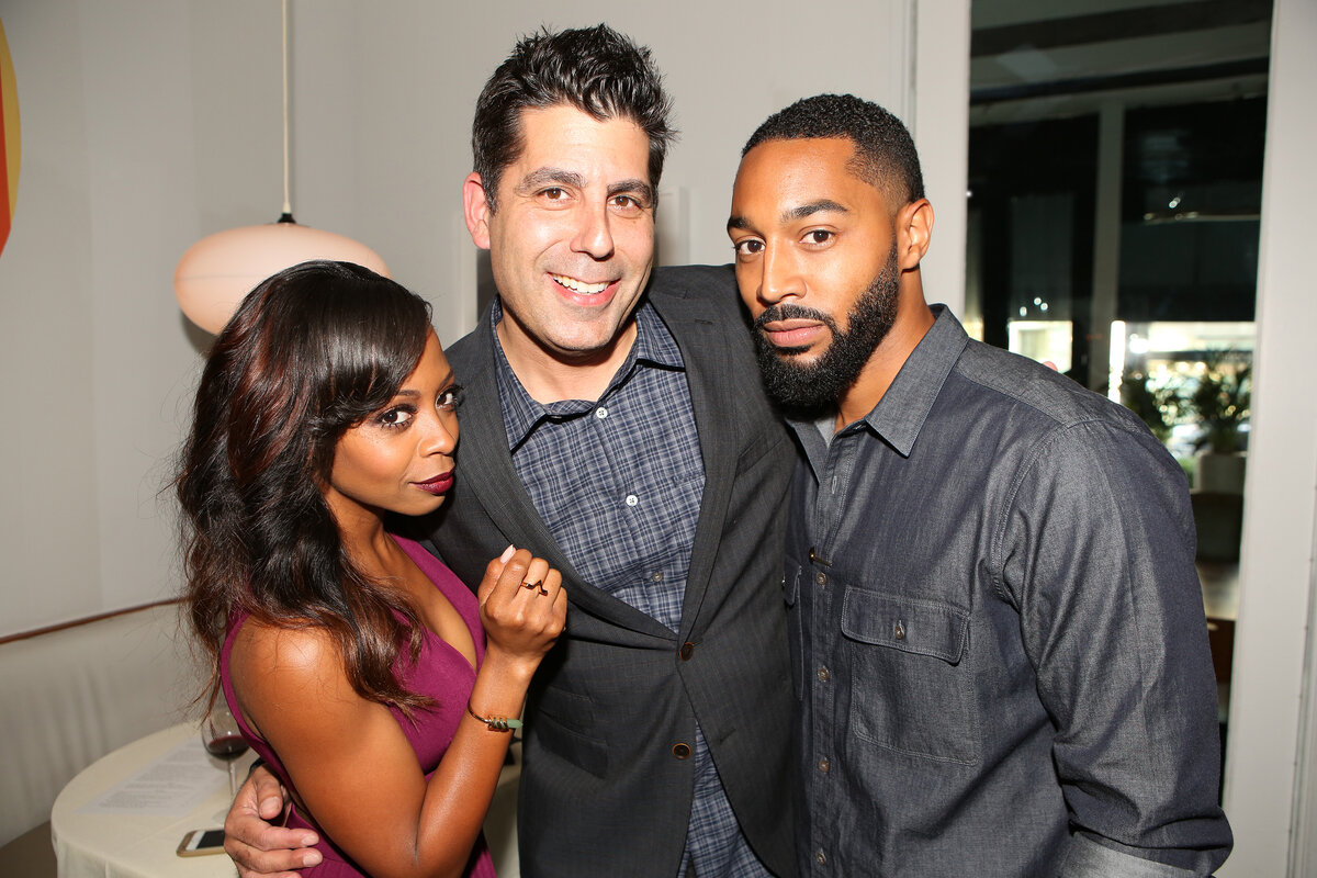 Ди Джей Нэш и исполнители главных ролей: Бреша Уэбб и Тони Белл