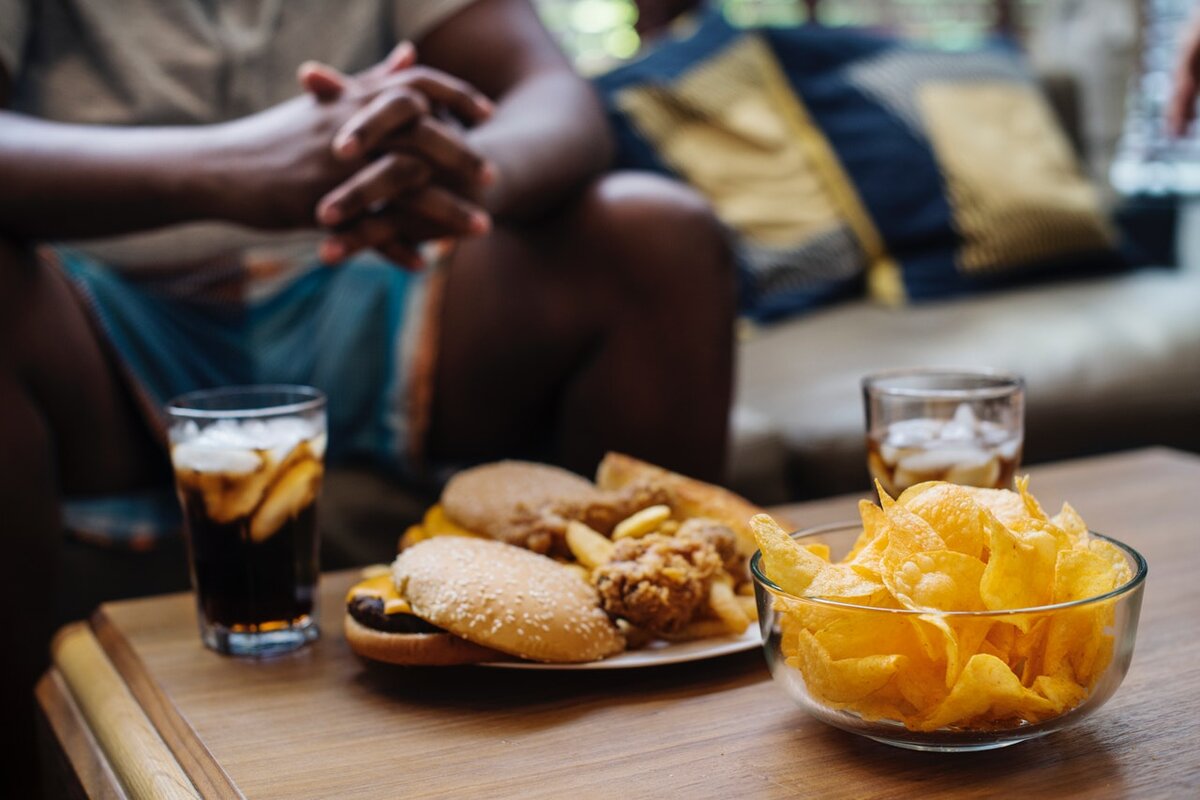 Source: https://www.pexels.com/photo/chips-and-sandwich-on-table-1371174/