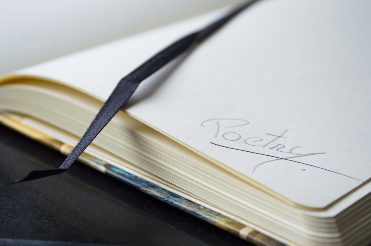 https://pixabay.com/photos/address-book-notebook-notes-2246457/
