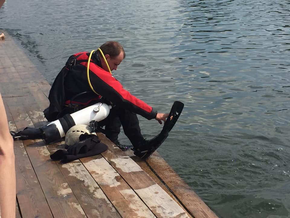 Весь пляж 🏖 с пристрастием вопрошал-кого они ищут? Уж не утопленника ли? Они 💯 раз ответили, что нет, не утопленника! Тогда общественность решила, что ищут клад! Дайверы уж и не рады были, что приехали))) Личное фото