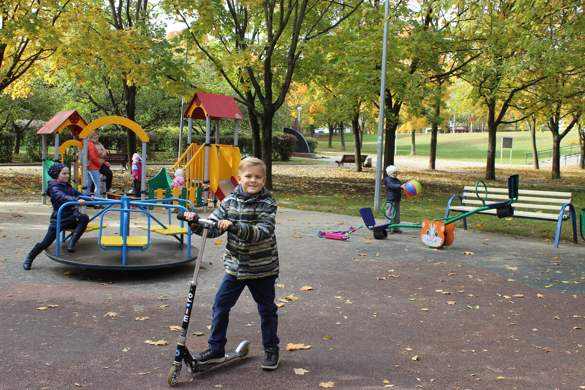  Парк 30-летия Победы в Великой Отечественной войне (Фото: Черкасов Андрей,                                                                                                                                      Автор текста: Рудьков Штефан)