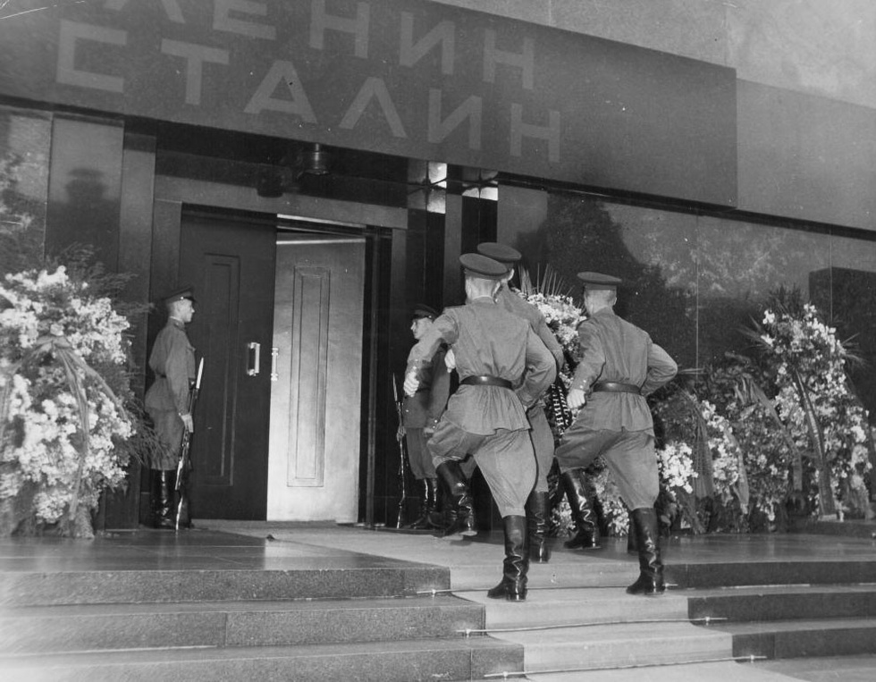 Было время вожди лежали вместе. Фото © Express / Archive Photos / Getty Images