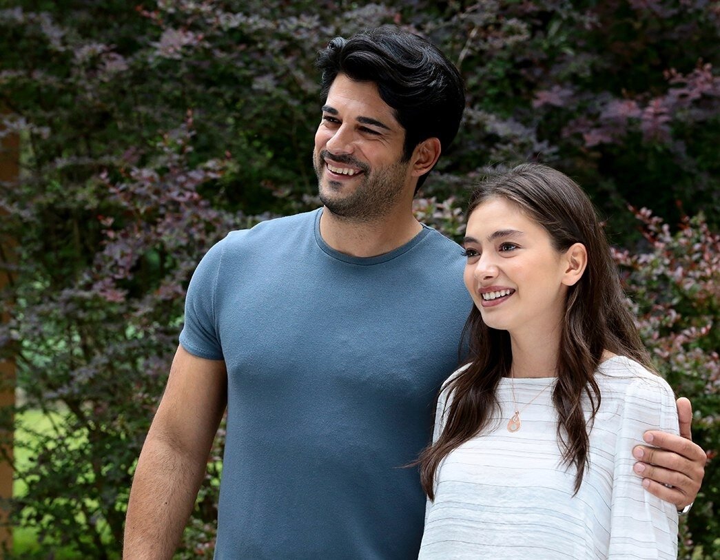 Кадр из сериала "Чёрная любовь"