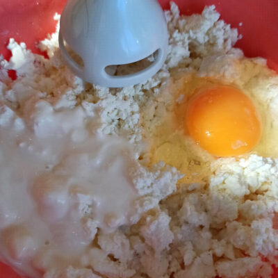 Творог, сметана, яйцо