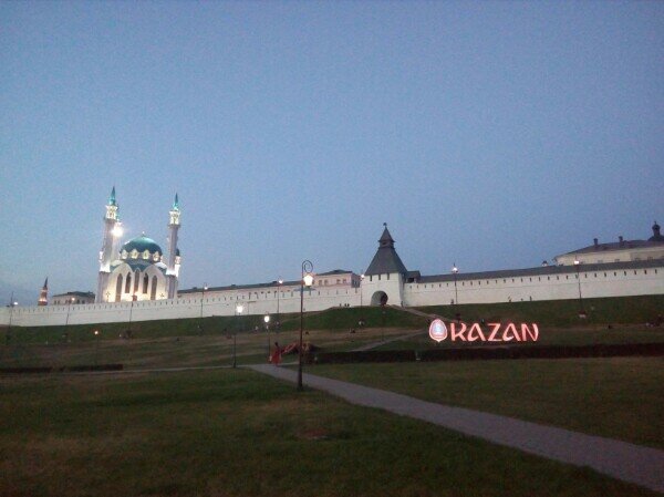 Рядом с кремлем