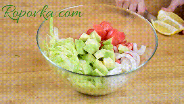 Заправляем салат