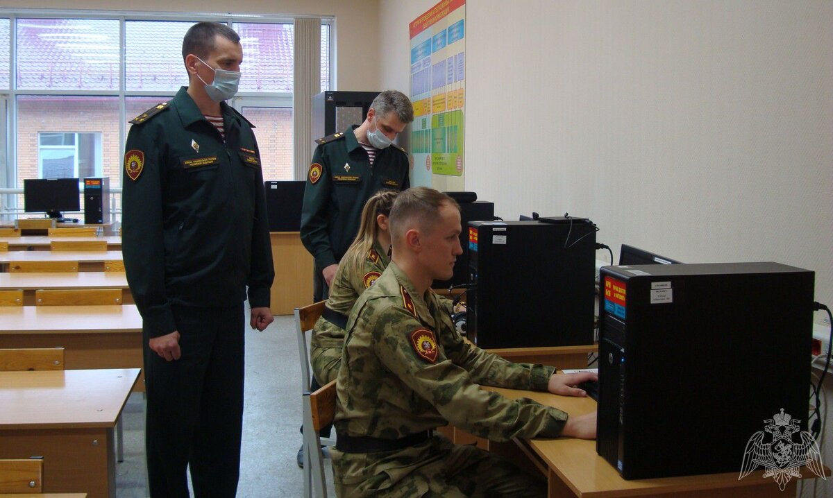 Курсанты и офицеры факультета связи Пермского военного института войск национальной гвардии России приняли участие во Всероссийской научно-практической конференции «Инфокоммуникации и информационная безопасность». 
Организатором мероприятия выступила кафедра информационной безопасности и систем связи механико-математического факультета Пермского государственного национального исследовательского университета (ПГНИУ).

Для участия в конференции зарегистрировались более сорока докладчиков. В ходе дискуссии, которая проходила в дистанционном формате, с докладами выступили представители Московского государственного технического университета гражданской авиации, Пермского государственного национального исследовательского университета, ООО «Сеуслаб» и Пермского военного института войск национальной гвардии. В работе конференции приняли участие представители аппарата Правительства Пермского края, ЗАО «ИВС-сети» и ЗАО «Бионт».

По результатам конференции запланировано издание сборника трудов в журнале «Вестник Пермского университета».

Курсанты и офицеры факультета связи Пермского военного института войск национальной гвардии России приняли участие во Всероссийской научно-практической конференции «Инфокоммуникации и информационная безопасность».

Организатором мероприятия выступила кафедра информационной безопасности и систем связи механико-математического факультета Пермского государственного национального исследовательского университета (ПГНИУ).

Для участия в конференции зарегистрировались более сорока докладчиков. В ходе дискуссии, которая проходила в дистанционном формате, с докладами выступили представители Московского государственного технического университета гражданской авиации, Пермского государственного национального исследовательского университета, ООО «Сеуслаб» и Пермского военного института войск национальной гвардии. В работе конференции приняли участие представители аппарата Правительства Пермского края, ЗАО «ИВС-сети» и ЗАО «Бионт».

По результатам конференции запланировано издание сборника трудов в журнале «Вестник Пермского университета».