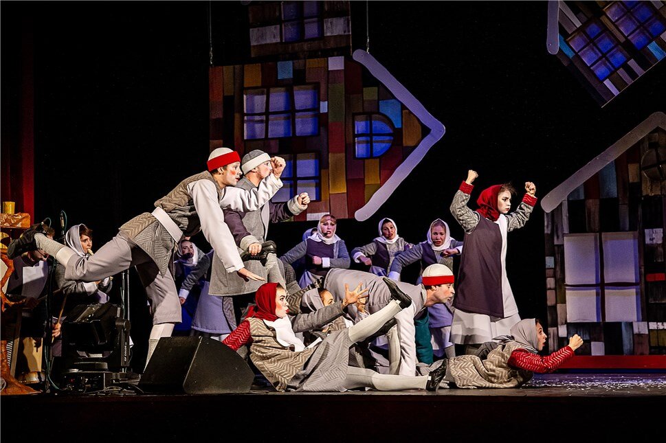 Сцена из спектакля "Серебряное копытце". Фото предоставлено пресс-службой фестиваля "Видеть музыку"
