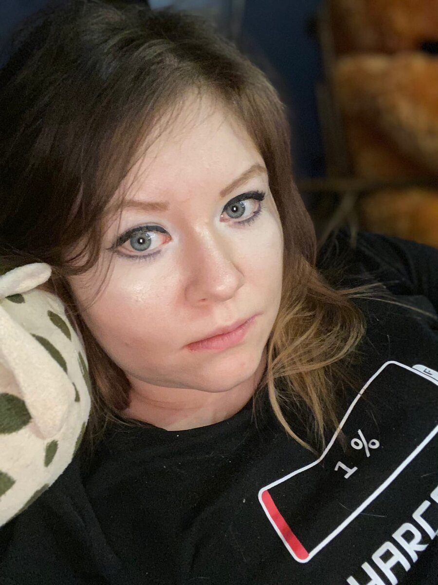 Накрашенный автор, но без фотошопа.