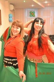Вот так мы на выпускном в детском саду исполнили благодарственную песню для воспитателей! Без слезливых речей, а с песней и цыганскими танцами !