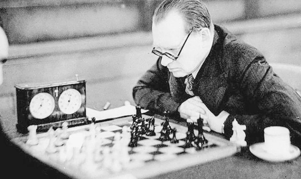 Алехин шахматист. Эрнст Грюнфельд шахматист.