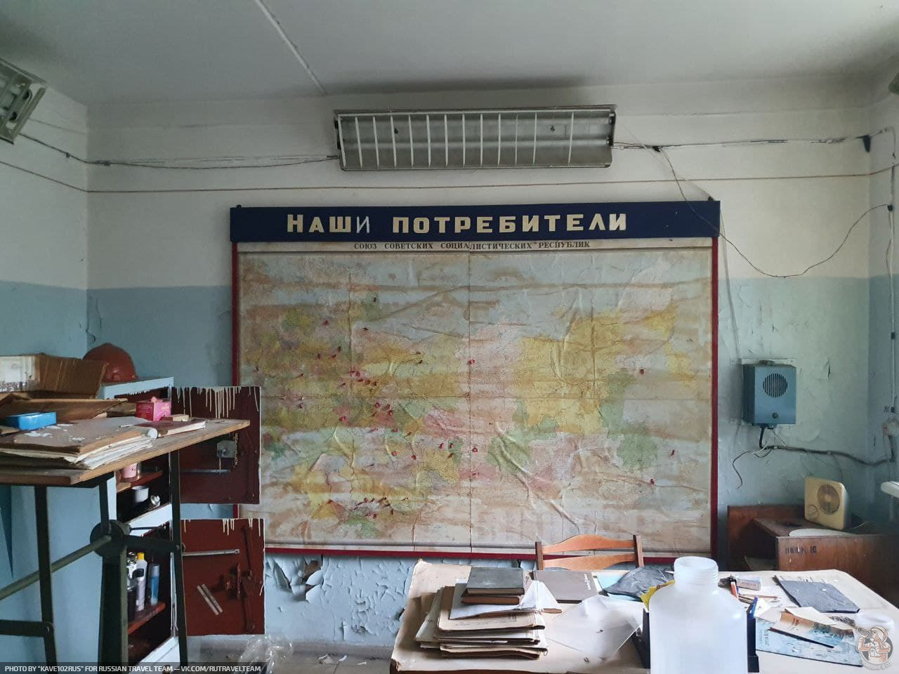 Прогулялся по советскому заводу в глухом лесу. Почему часть цехов заброшена, а другая нет? — ответ найден9