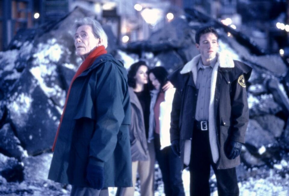 Кадр из фильма «Фантомы» (1998)