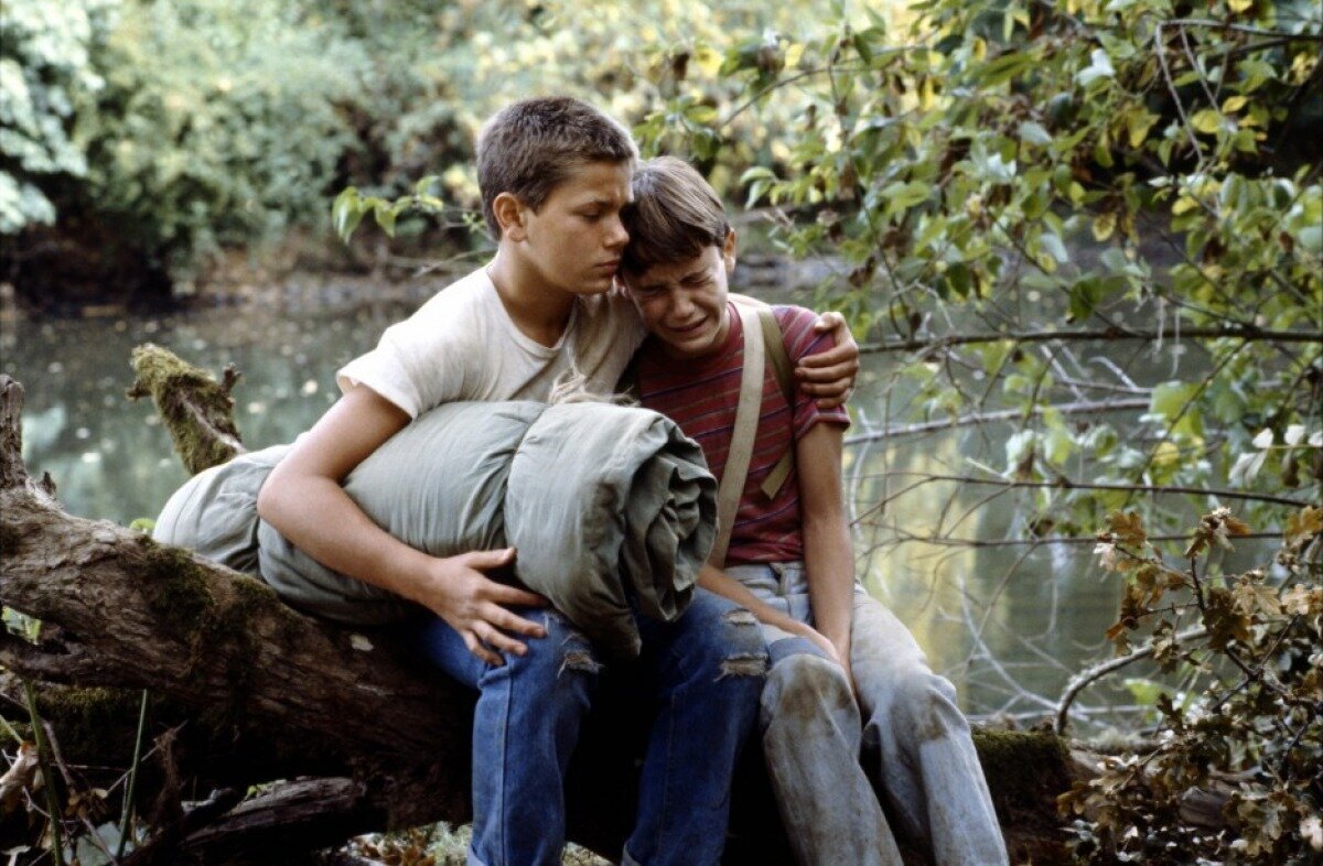 Children in cinema. Stand by me фильм 1986. Останься со мной фильм 1986. «Останься со мной», США, 1986 год. Ривер Феникс останься со мной.