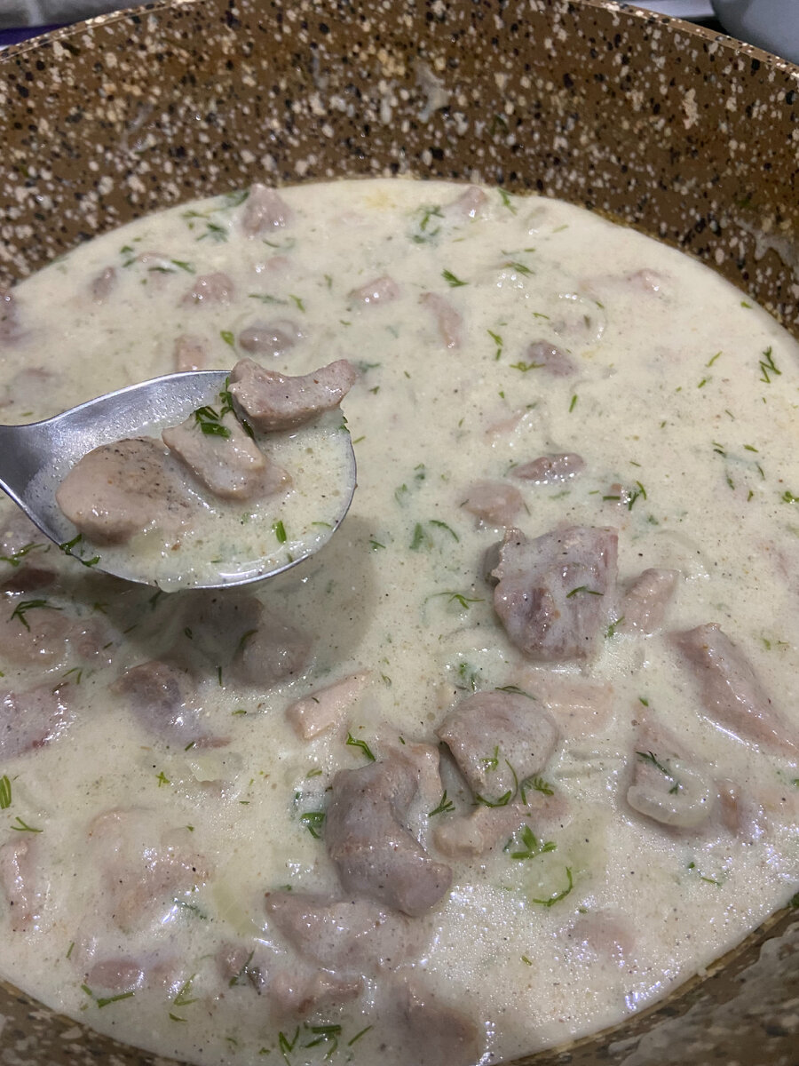 Мясо в сметанном соусе 