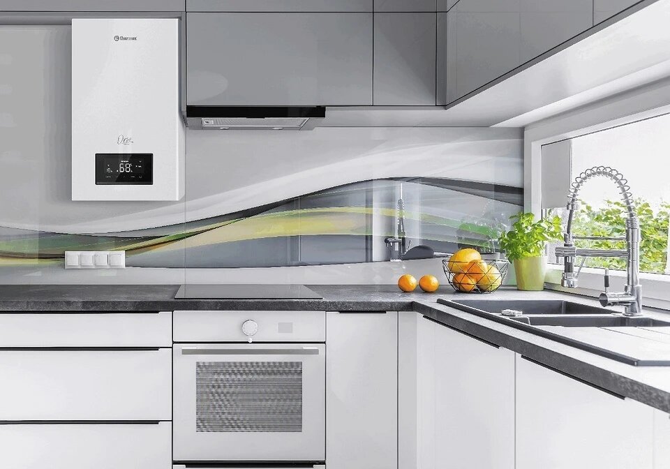 

Перед прокладкой водяного контура стоит учесть, что водоснабжение в садовых товариществах часто отключают на период холодов для сохранности труб. Поэтому на участке может потребоваться собственное водоснабжение — утепленные скважина и септик, готовые к эксплуатации при минусовой температуре.