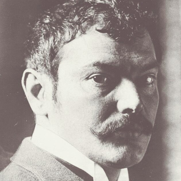 Franz von Stuck - немецкий живописец и скульптор, родился в Мюнхене в 1863-м году. Пик его художественной деятельности пришёлся на весьма сложное время (1895-1920) - упадок европейских ценностей, первая мировая война, социальные "перестройки" и кровавые революции - его картины впитали зловещее настроение того времени. 