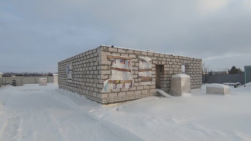 Не успел накрыть крышей коробку дома из газосиликата. Что стало с ...