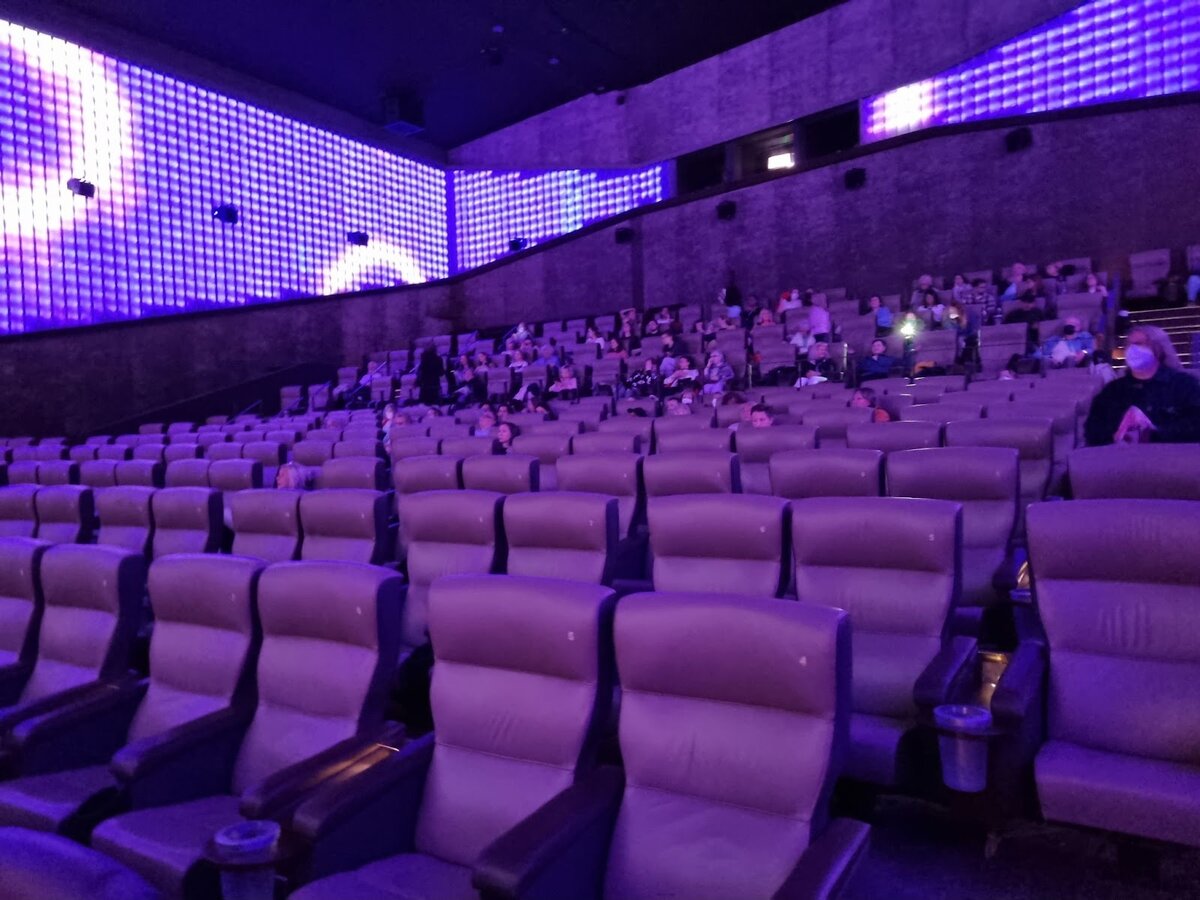 За 10 минут до начала фильма. Мюнхен, к/т "Астор", 1.07.2022