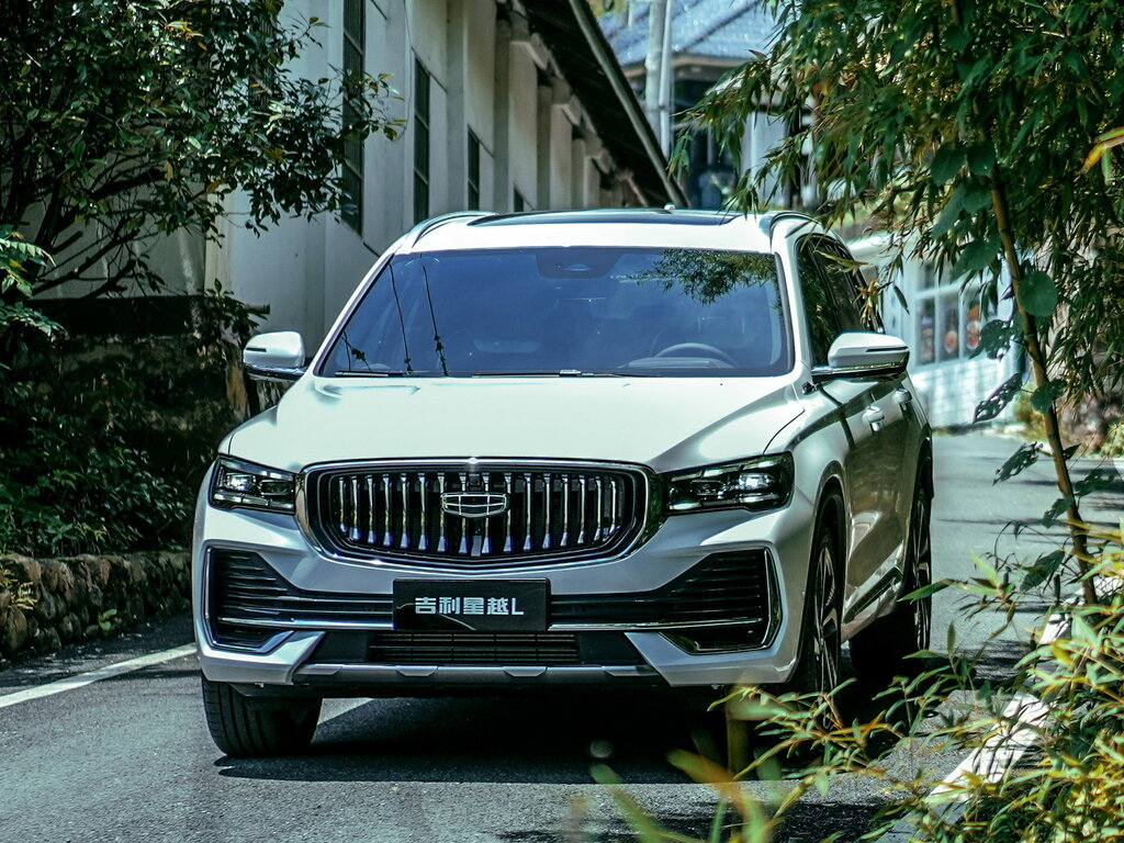 Китайский автопром Geely Geel