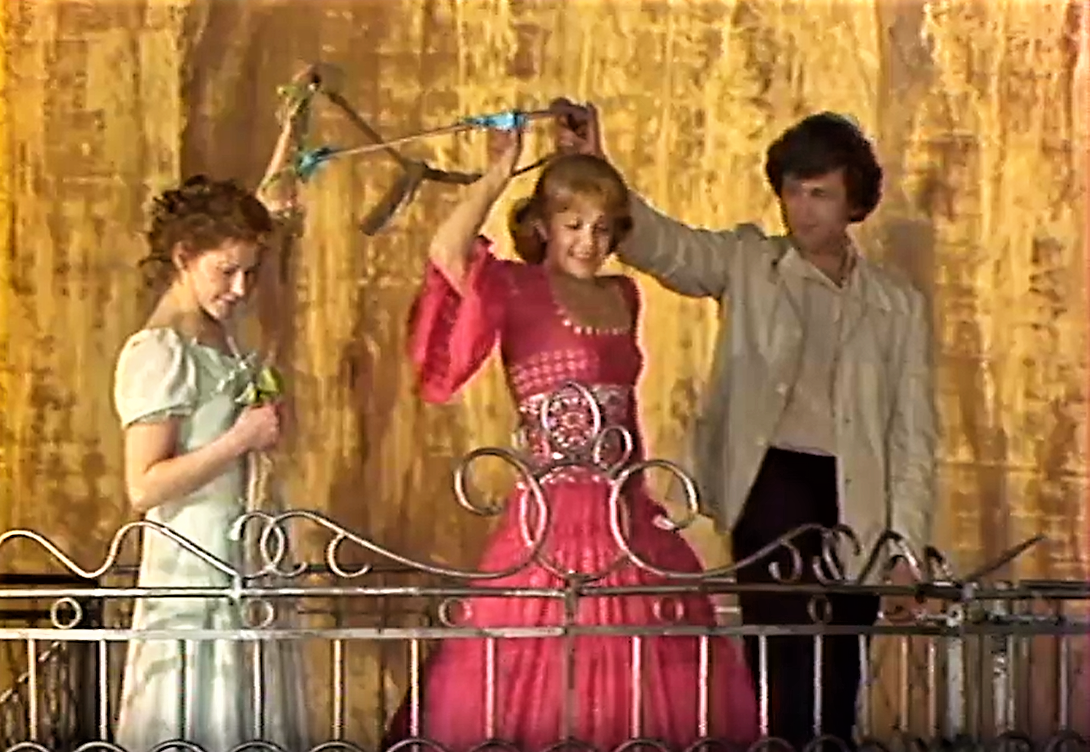 Кадр из телеспектакля "Месяц в деревне" (1983)