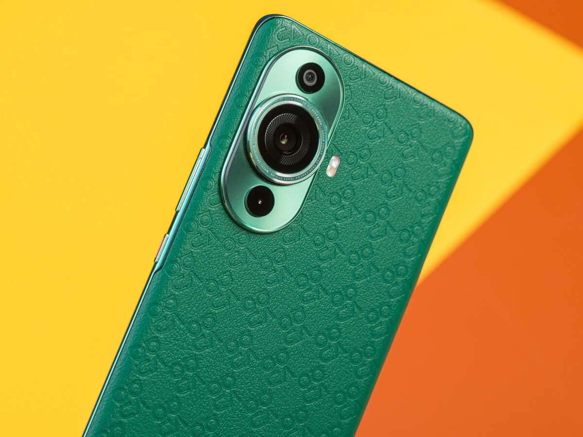    Обзор HUAWEI nova 11 Pro: экокожа с монограммами