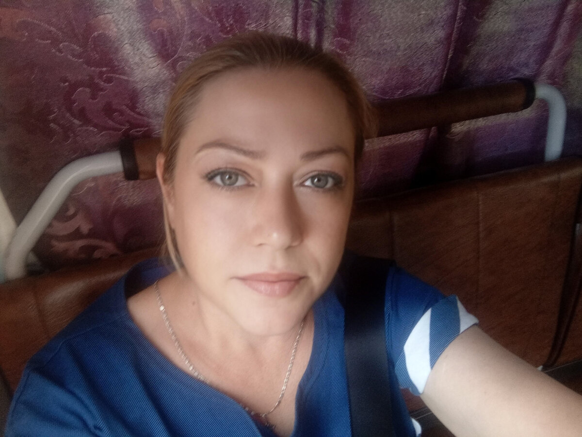 чуть-чуть украситься фотошопом для отзыва о помаде - это не грех)))