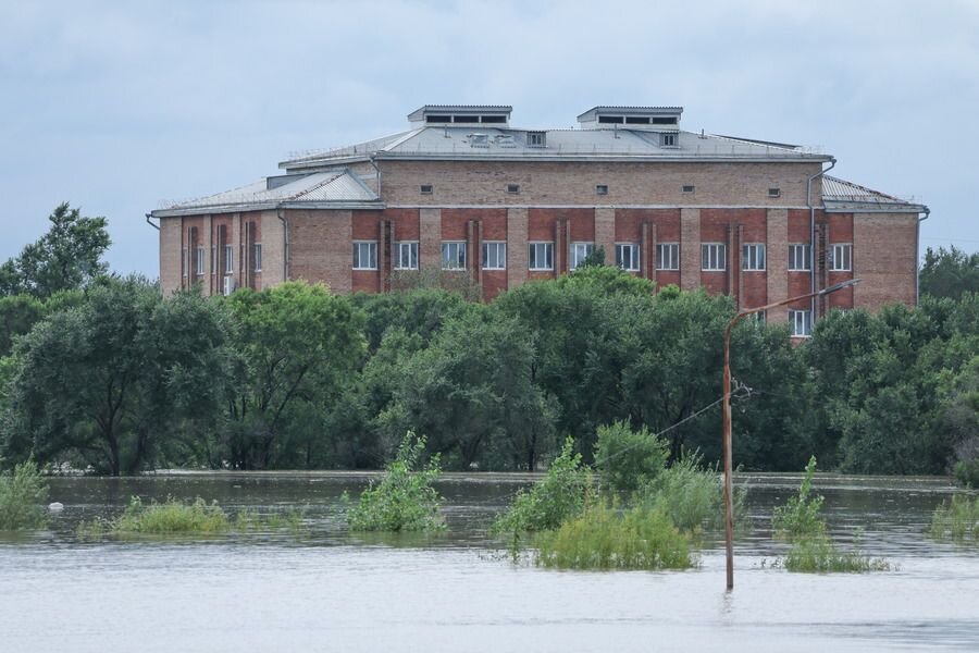    Приморский край. Уссурийск. Вид на подтопленный микрорайон в результате образования прорана на дамбе © Юрий Смитюк/ТАСС
