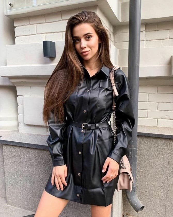 Мини-платья из натуральной кожи