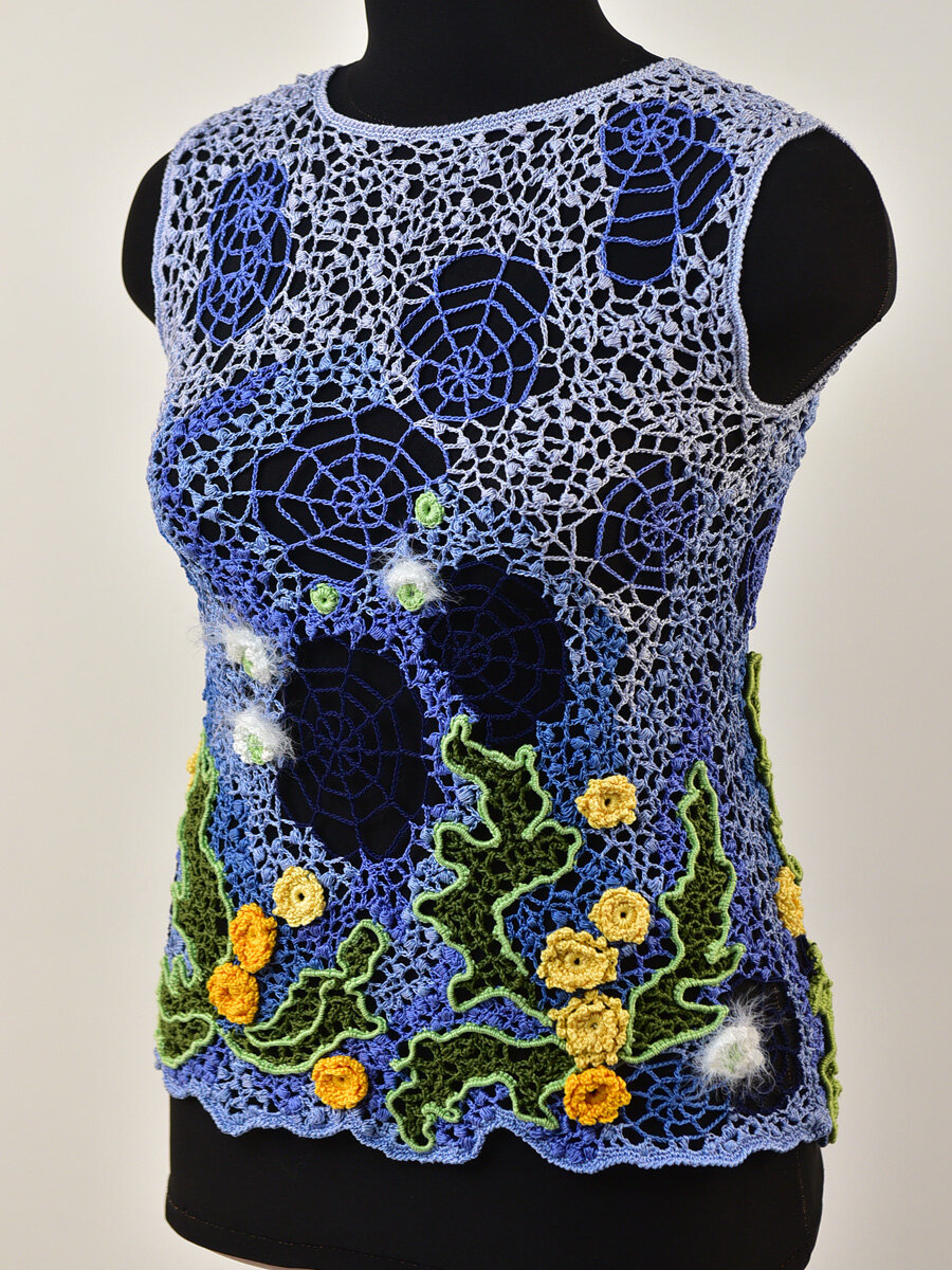 Готовая связанная кофточка в нашем магазине ручного трикотажа 