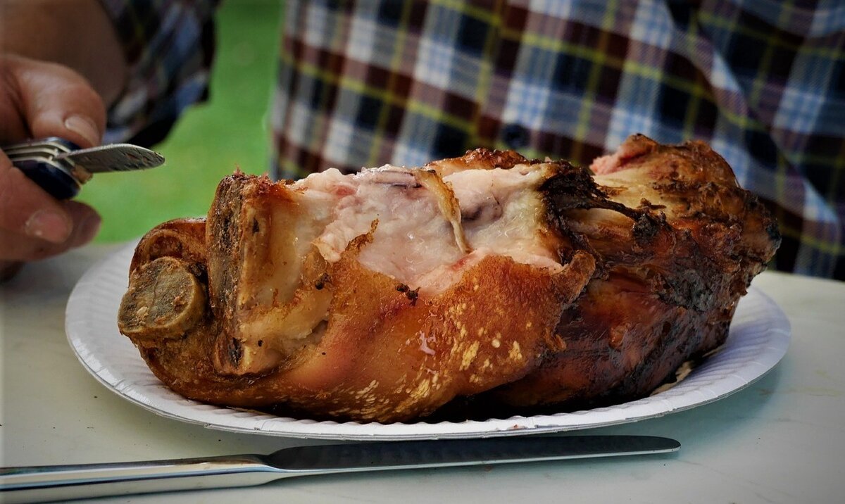 Свиное колено. Иллюстрационное фото взято на сайте pixabay.com