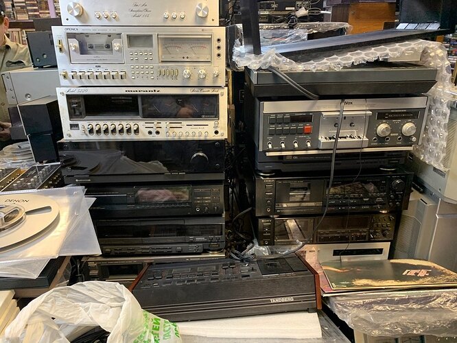 Найди Revox на фото :)