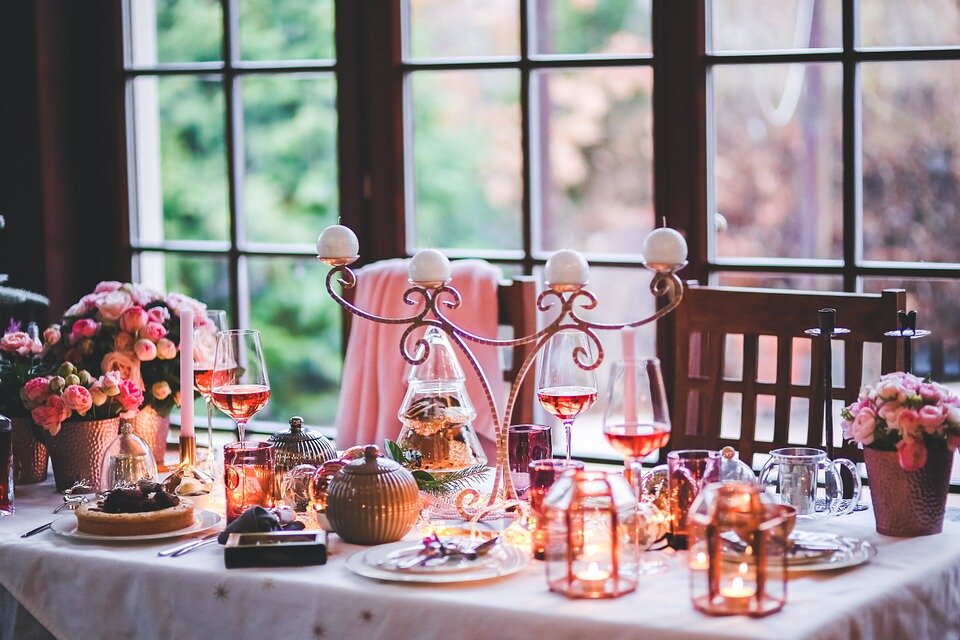 https://cdn.pixabay.com/photo/2015/05/31/11/11/christmas-791110_960_720.jpg