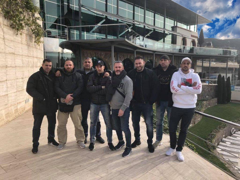 Подписывайтесь на канал и ставьте пальцы вверх!