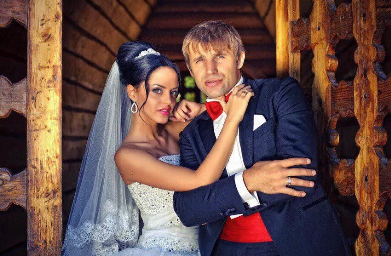 Громкий развод с известной женой, отсутствие детей и сегодняшняя жизнь актера Тимура Ефременкова