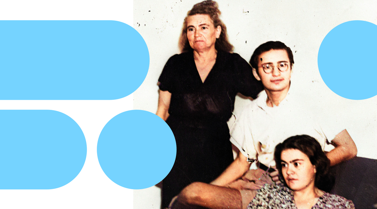 Ракеле Муссолини с детьми. Bettmann/GettyImages.ru