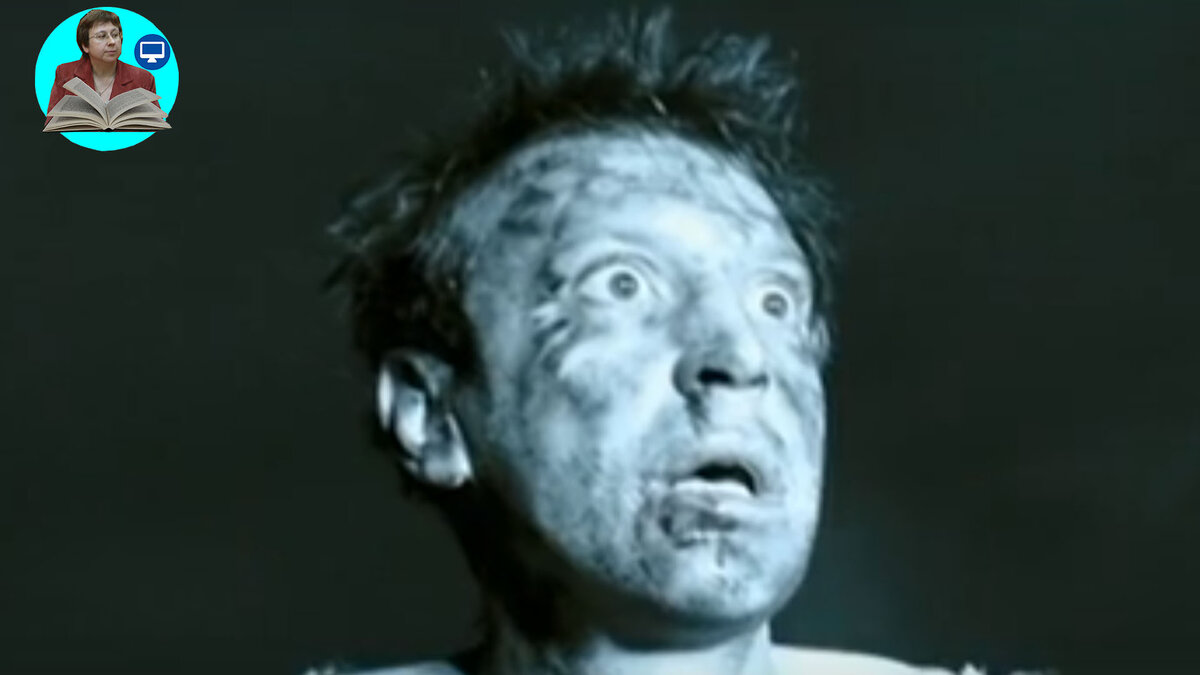 Тимофей Трибунцев в роли главного героя фильма "Остров". Актерские работы в фильме великолепны.