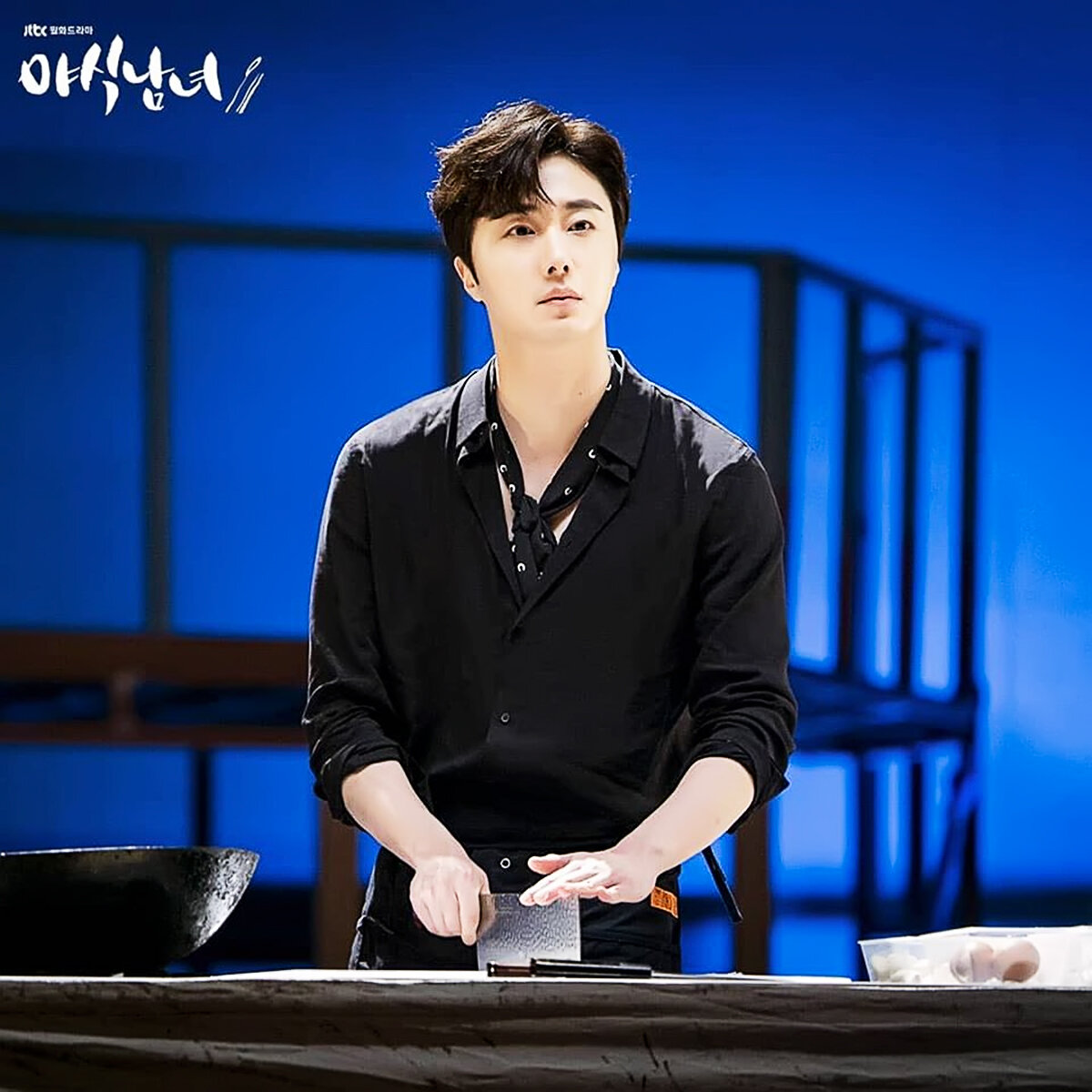 Кадр из дорамы.   Иль У