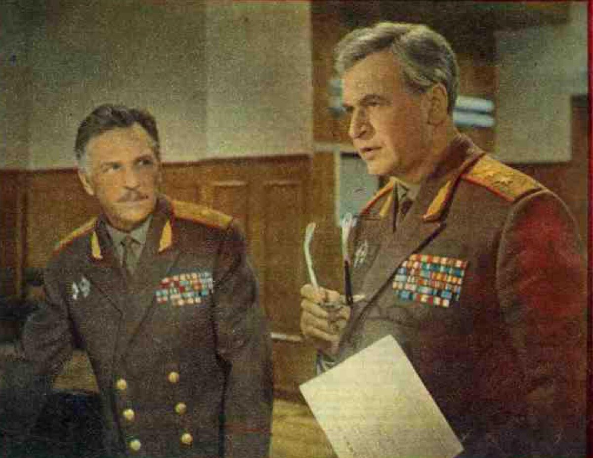 всегда начеку 1972. газета красная звезда 1962 года. фильм всегда надо быть начеку. советские плакаты пограничники. выбор цели фильм 1974 актёры и роли.