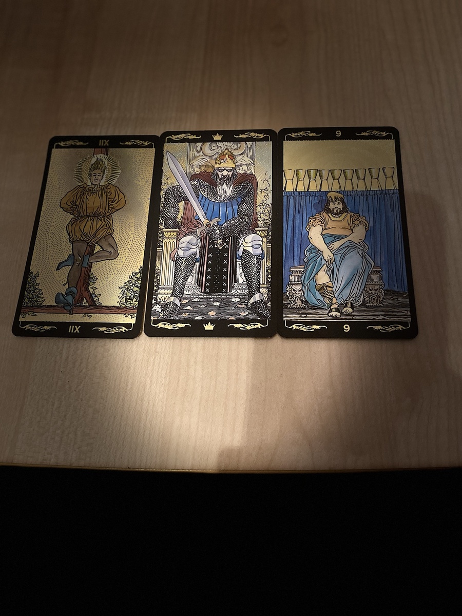 Я сразу раскрала карты 🎴 Давайте перейдём к описанию расклада !                                              