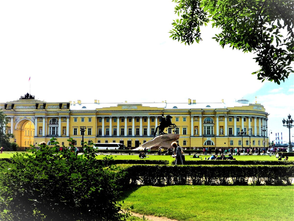 Сенатская площадь. Сенатская в Петербурге. Сенаторская площадь в Санкт-Петербурге. Достопримечательности Санкт-Петербурга Сенатская площадь.