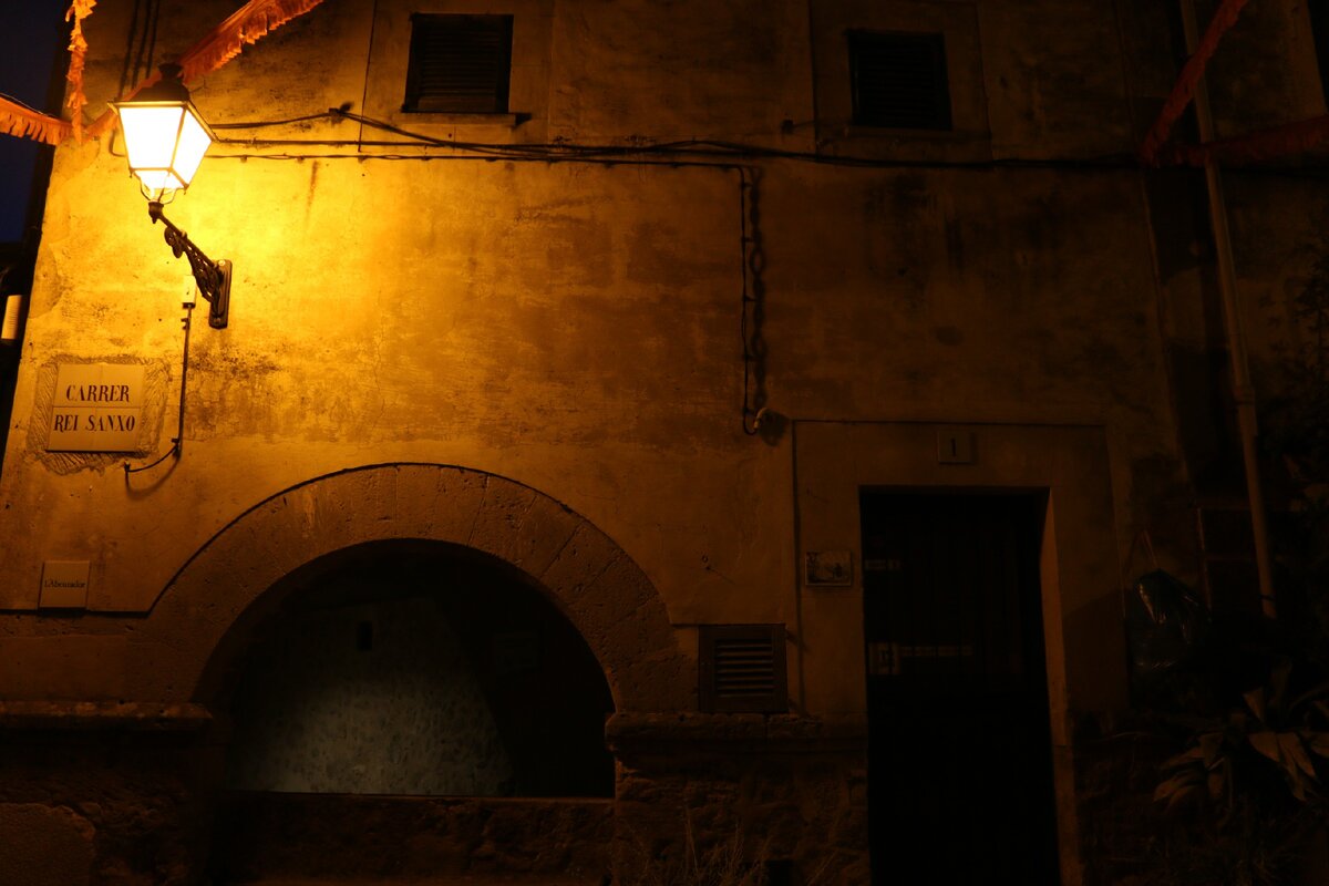 Контраст: Свет и Тень