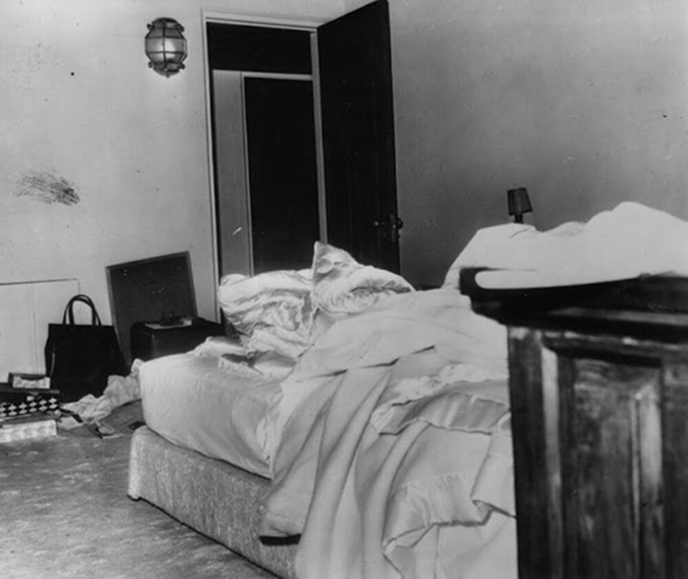 Спальня, в которой Мэрилин Монро была найдена мертвой 6 августа 1962 года. Источник: rarephotos.ru
